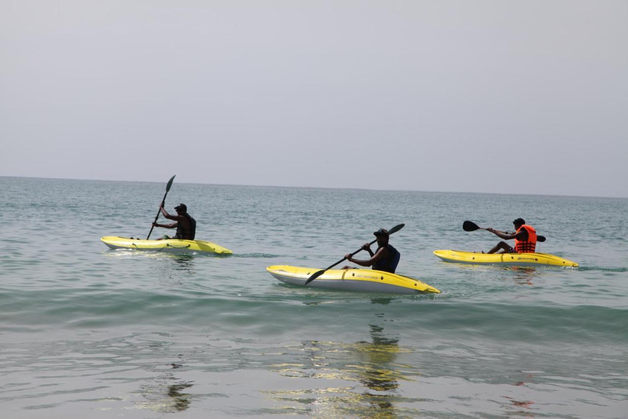 Aqua Marine Beach Hotel كالكوداه المظهر الخارجي الصورة
