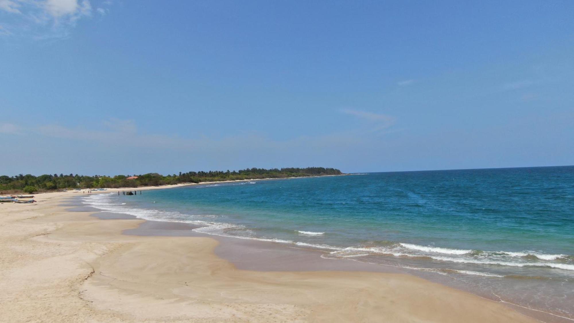 Aqua Marine Beach Hotel كالكوداه المظهر الخارجي الصورة