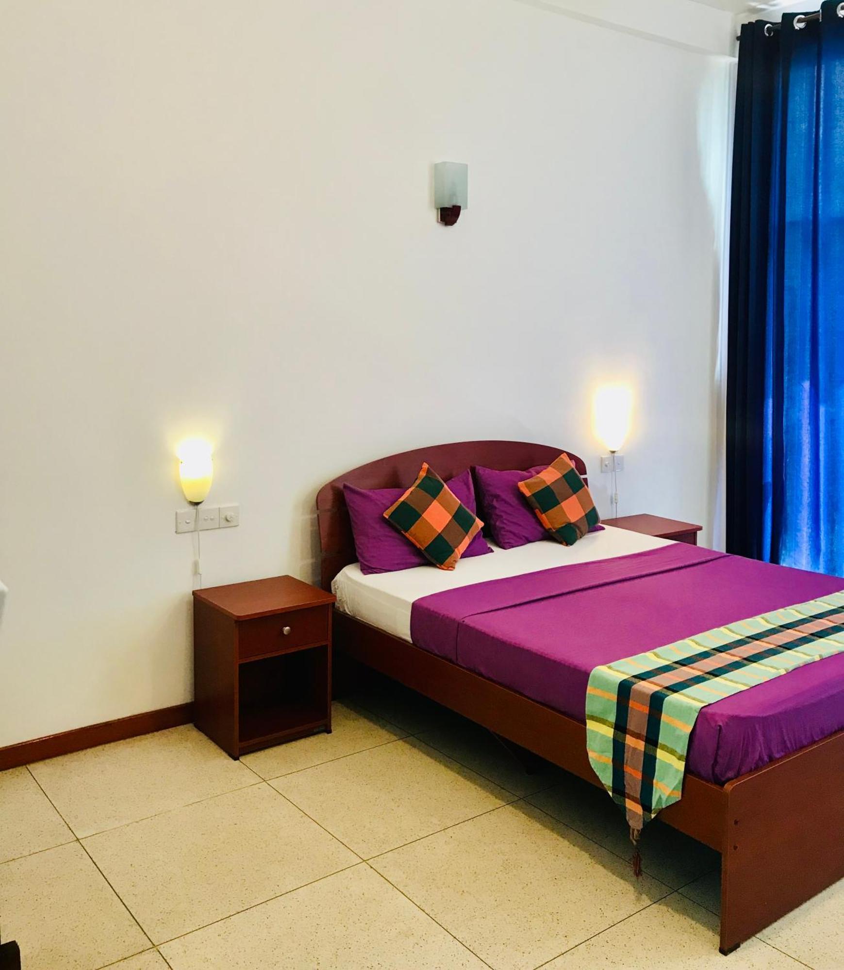 Aqua Marine Beach Hotel كالكوداه المظهر الخارجي الصورة