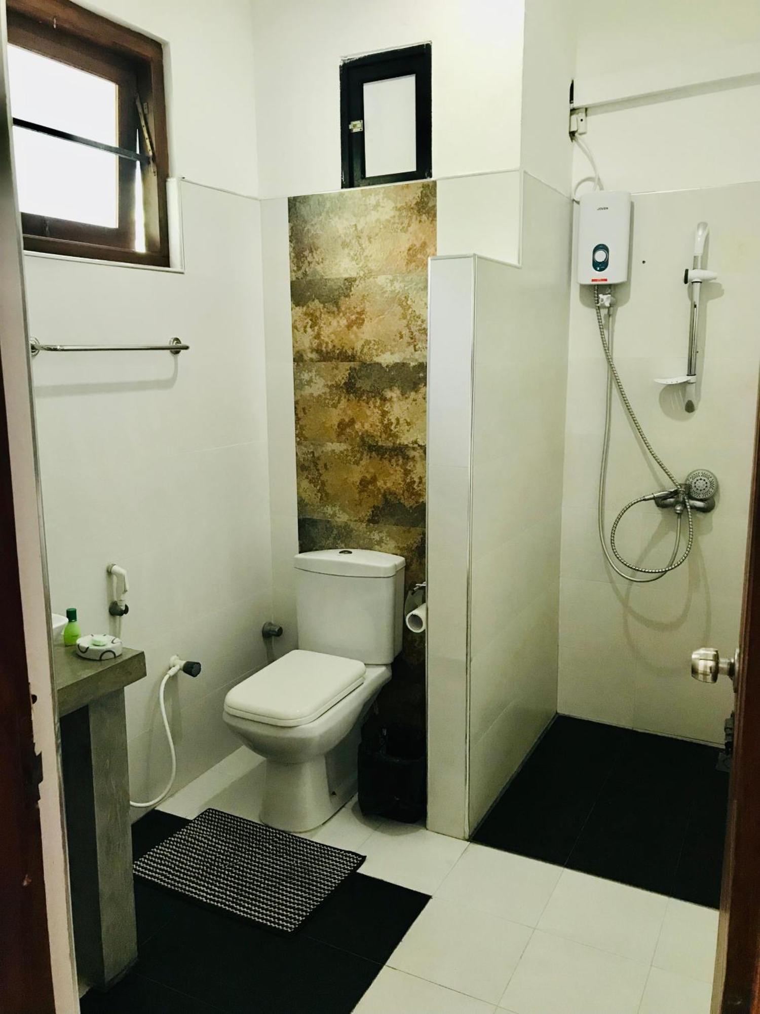 Aqua Marine Beach Hotel كالكوداه المظهر الخارجي الصورة
